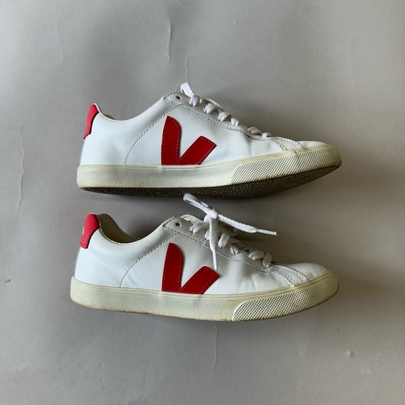 Women’s veja sneakers size 7 - Picture 1 of 5